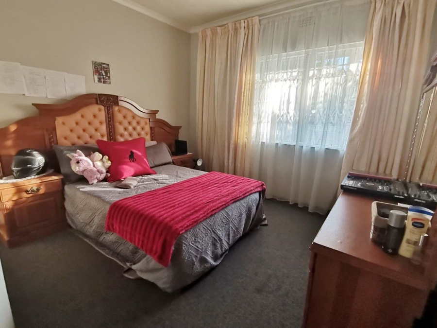 3 Bedroom Property for Sale in Vaalpark Free State